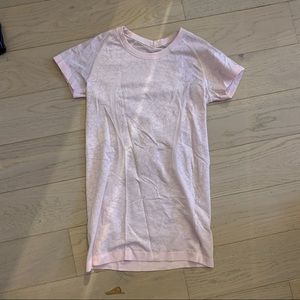 Lululemon pink swiftly tech tee